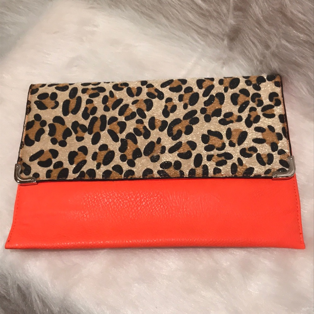 **Gently Used**  Vegan Leather and Leopard Clutch
